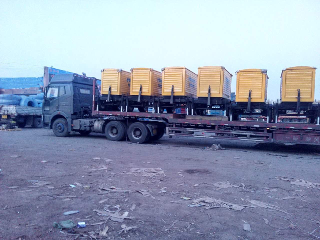 準備發(fā)往黑龍江某農(nóng)場的移動泵車 準備發(fā)往黑龍江某農(nóng)場的移動泵車