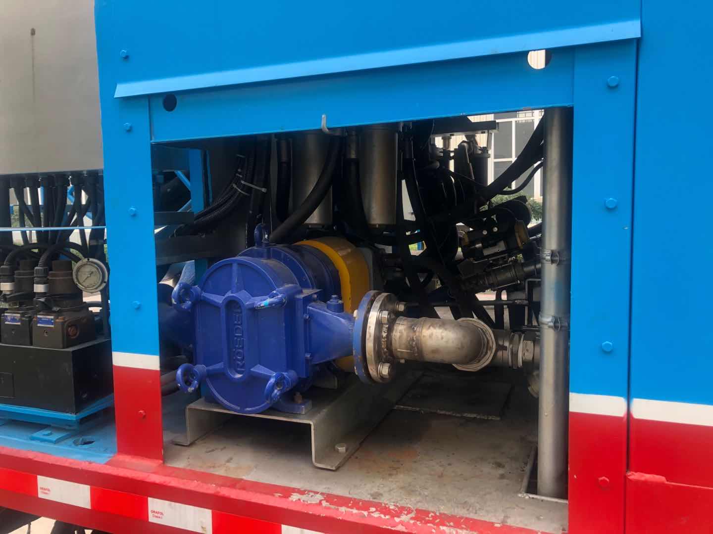 轉(zhuǎn)子泵用于礦場液態(tài)硝酸高壓輸送 轉(zhuǎn)子泵用于礦場液態(tài)硝酸高壓輸送